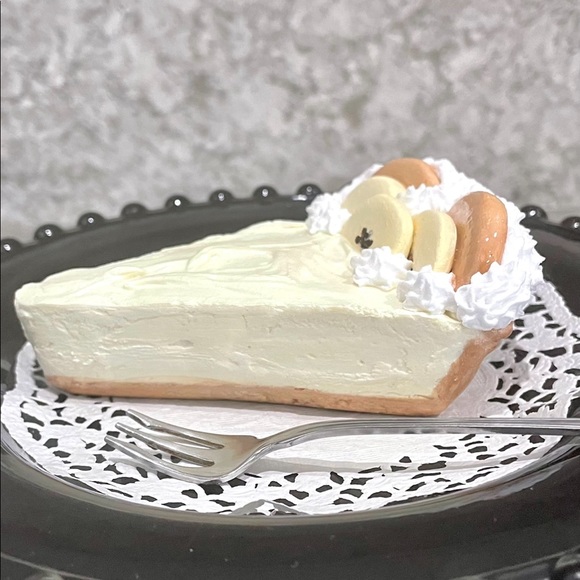 Fake Banana Cream Pie Slice - Picture 2 of 3